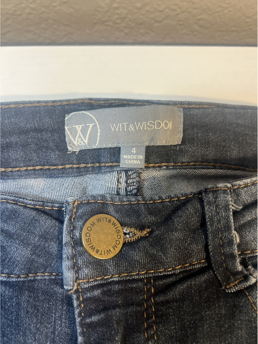Wit & Wisdom Women’s Size 4 Dark Wash Skinny Stretch Jeans